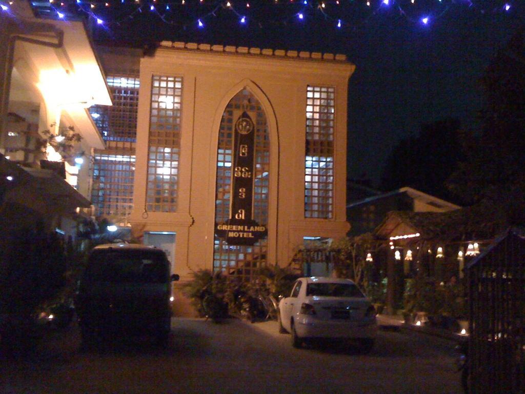 Green Land Motel Bagan Luaran gambar
