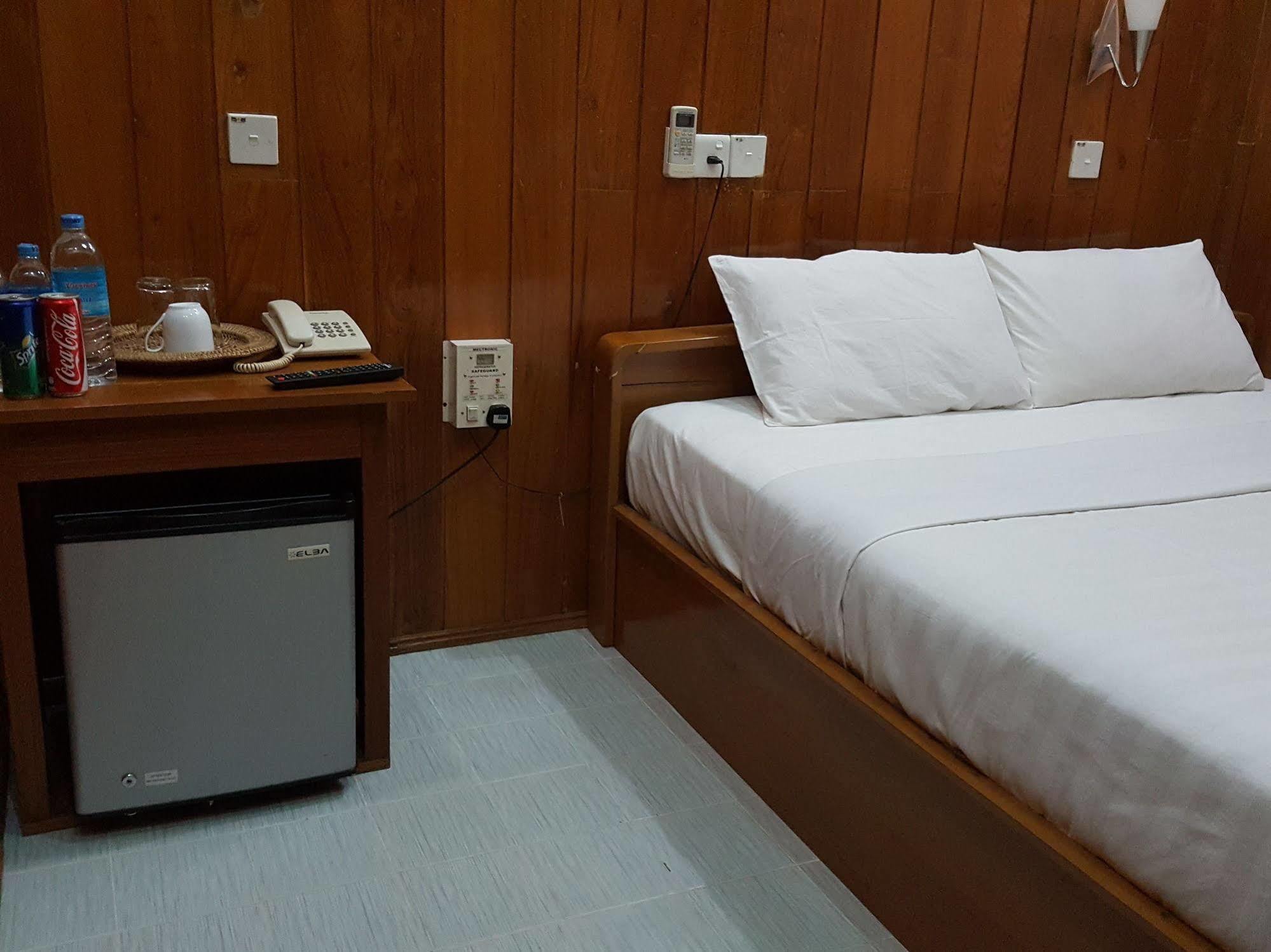 Green Land Motel Bagan Luaran gambar